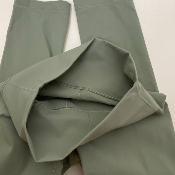Lululemon Wunder Under Crop High-Rise Mint Green Luxtreme 21" Legging, Size 6 - Picture 11 of 13